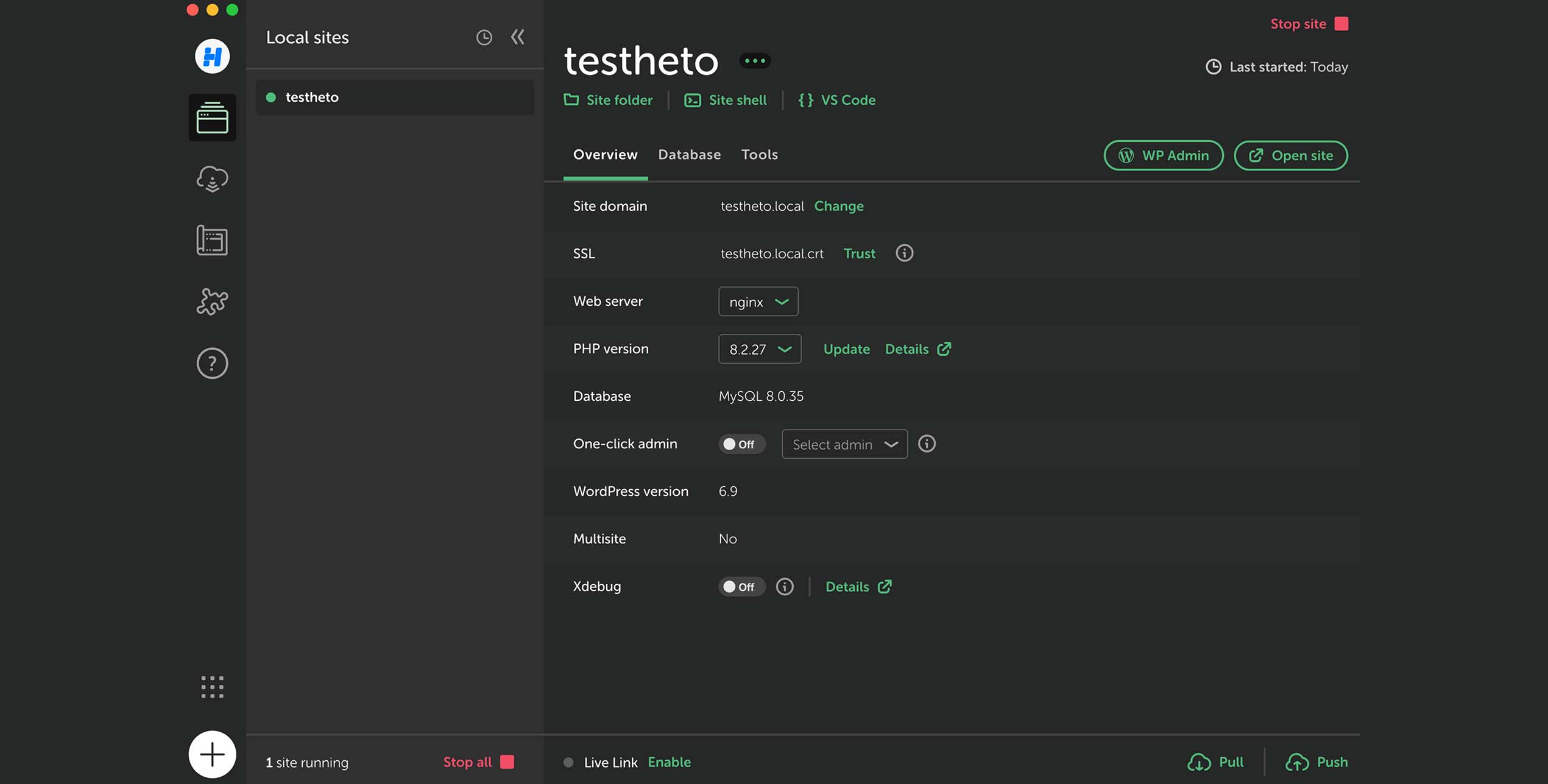 interface LocalWP montrant les paramètres du site WordPress local comme la version PHP, la base de données et le serveur web