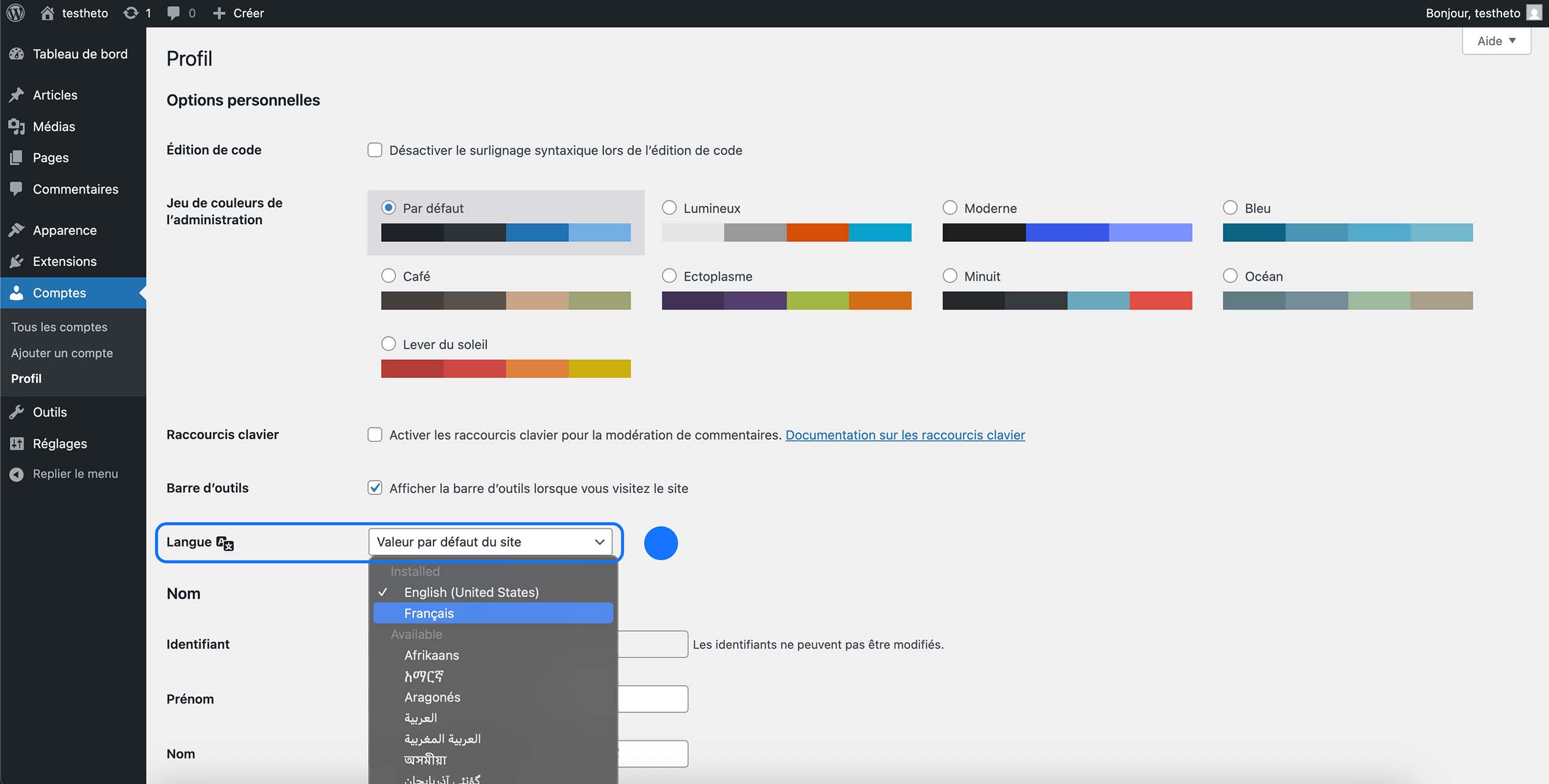 Paramètres du profil WordPress avec menu de sélection de la langue affichant Français et English
