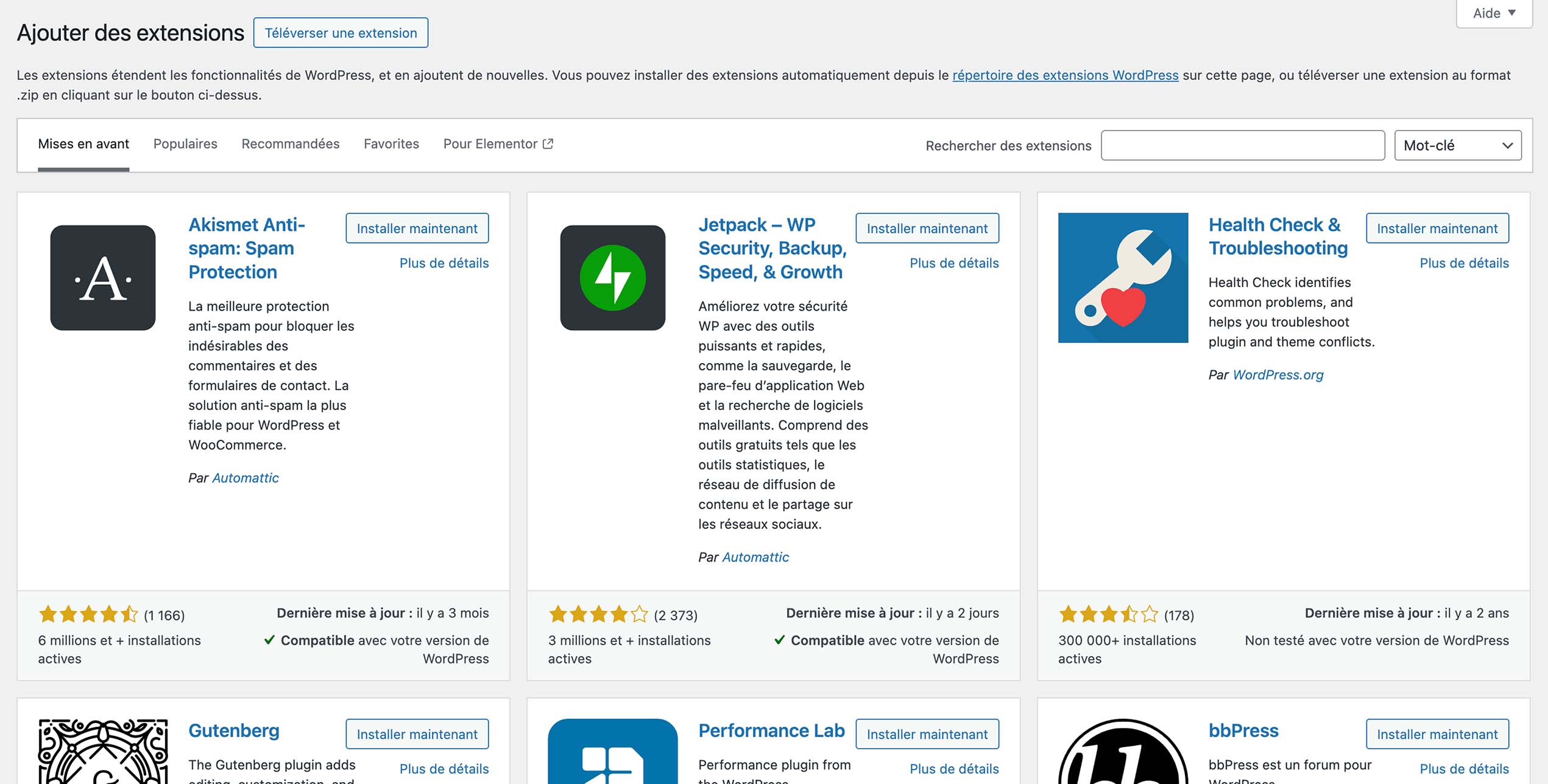 Capture d’écran de la page d’ajout des extensions WordPress montrant le catalogue officiel des plugins disponibles
