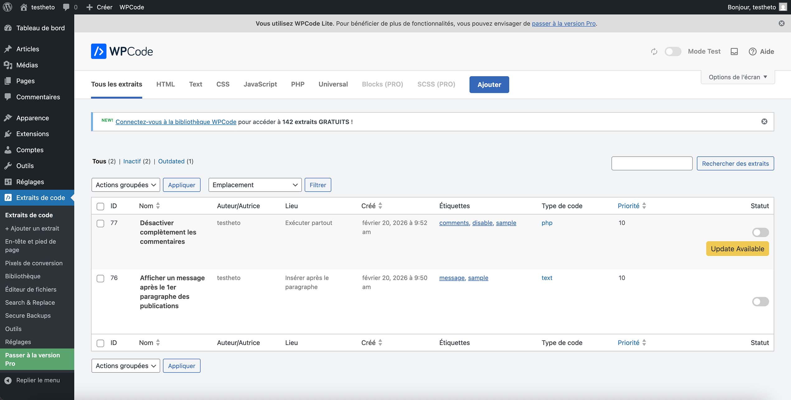 Liste des extraits de code WPCode affichant les snippets existants avec leurs détails (ID, nom, emplacement, type de code, priorité et statut), ainsi que les options de filtrage, recherche et actions groupées.