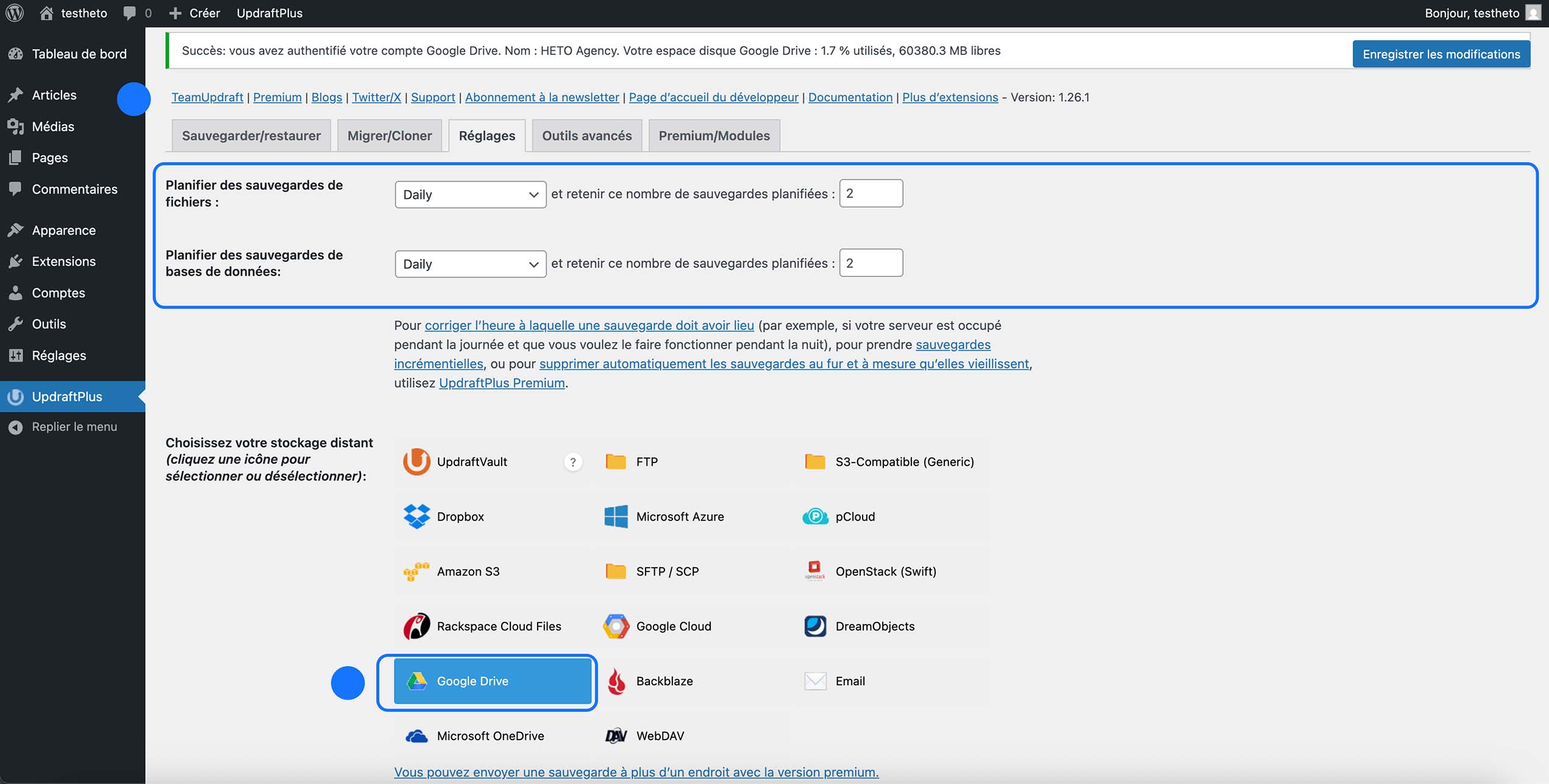 Capture d’écran des réglages UpdraftPlus WordPress pour planifier les sauvegardes automatiques des fichiers et de la base de données avec Google Drive comme stockage distant.