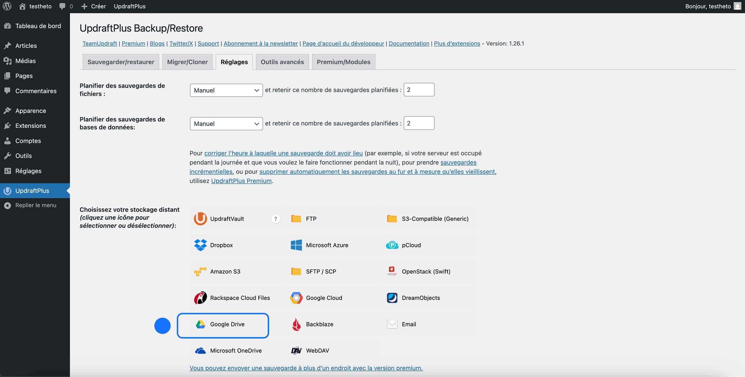 Capture d’écran des réglages UpdraftPlus WordPress affichant la planification des sauvegardes et la sélection de Google Drive comme stockage distant.