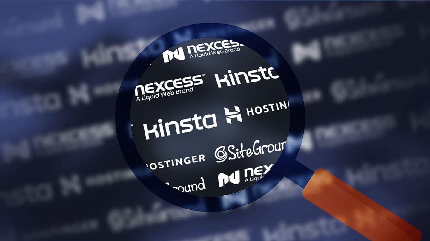 Logos de différentes marques d'hébergement web sous une loupe.